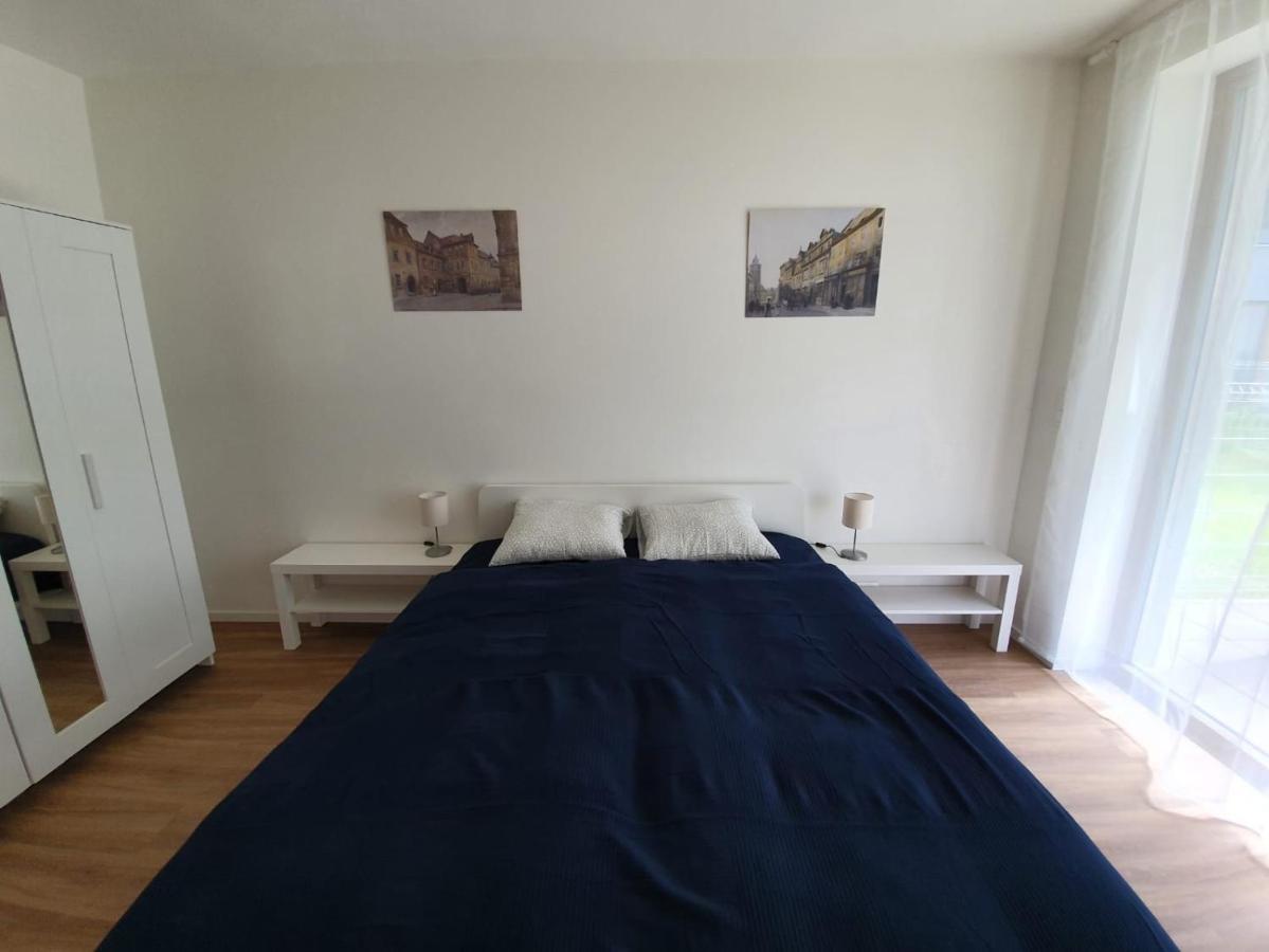 Stylish Apartment With Terrace And Garage In The City Center Plzeň Esterno foto